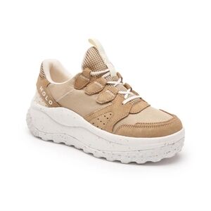 HOLO Tan and White 90s Platform Sneaker Size 8.5 New Without Box